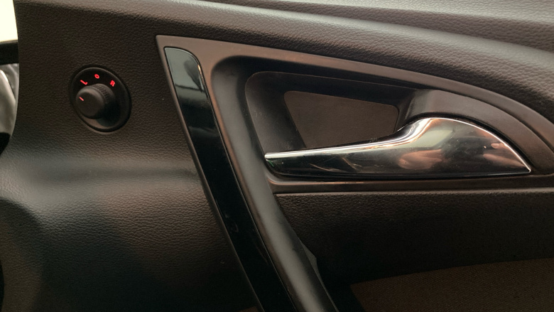 Vauxhall Astra 2.0 CDTi 16V ecoFLEX SRi 5dr Diesel Hatchback